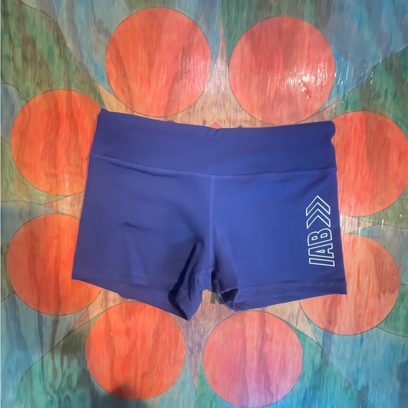 IAB/MFG I Am Becoming Shorts Womens Sz 6 S Polyester Spandex Blue Arrow Logo - Picture 1 of 6